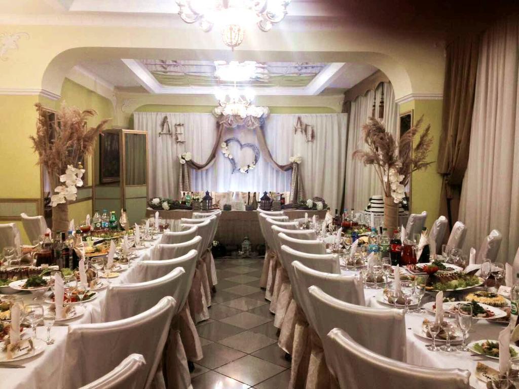 Alexandrovskiy Hotel 3*